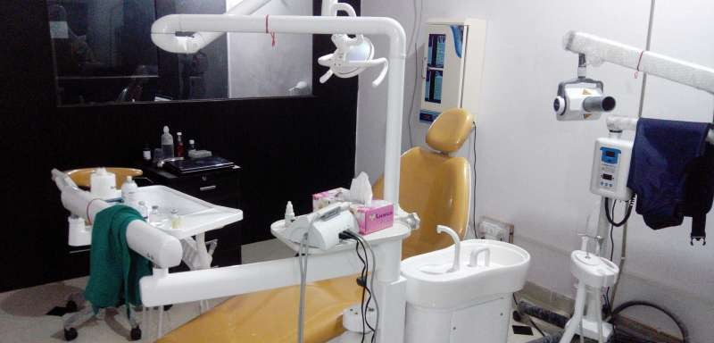 Smiling Pearls Dental Care Image 4