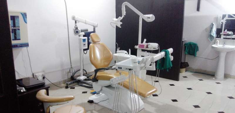 Smiling Pearls Dental Care Image 5