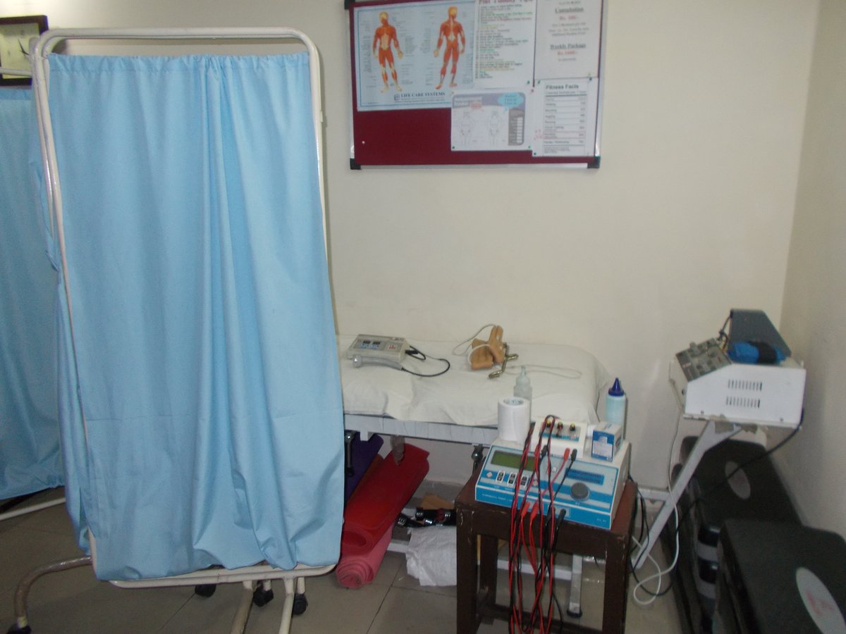 Dr. Chhaya's PHYSIOFIT - Physiotherapy Clinic & Fitness Centre Image 3