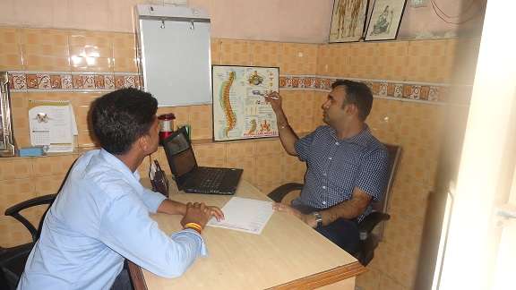 Khurana Physiotherapy Clinic Image 1